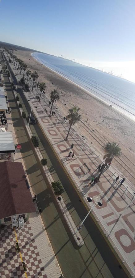 Primera Linea De Playa En Valdelagrana El Puerto de Santa María Extérieur photo